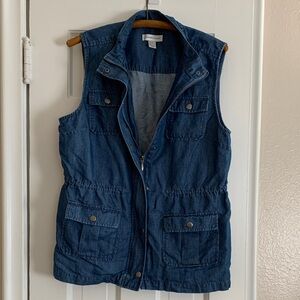 christopher & banks chambray vest, size large